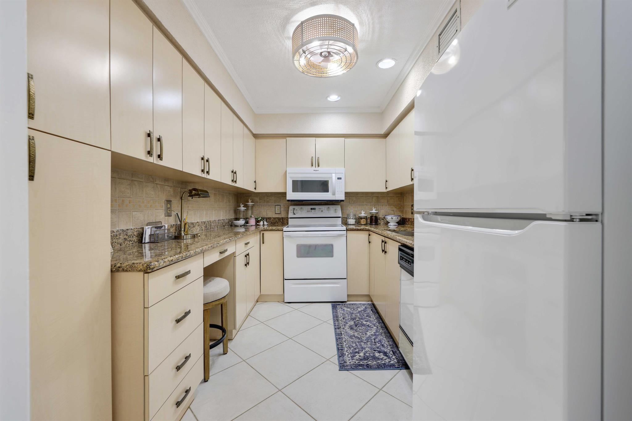LONGWOOD CONDO - Residential
