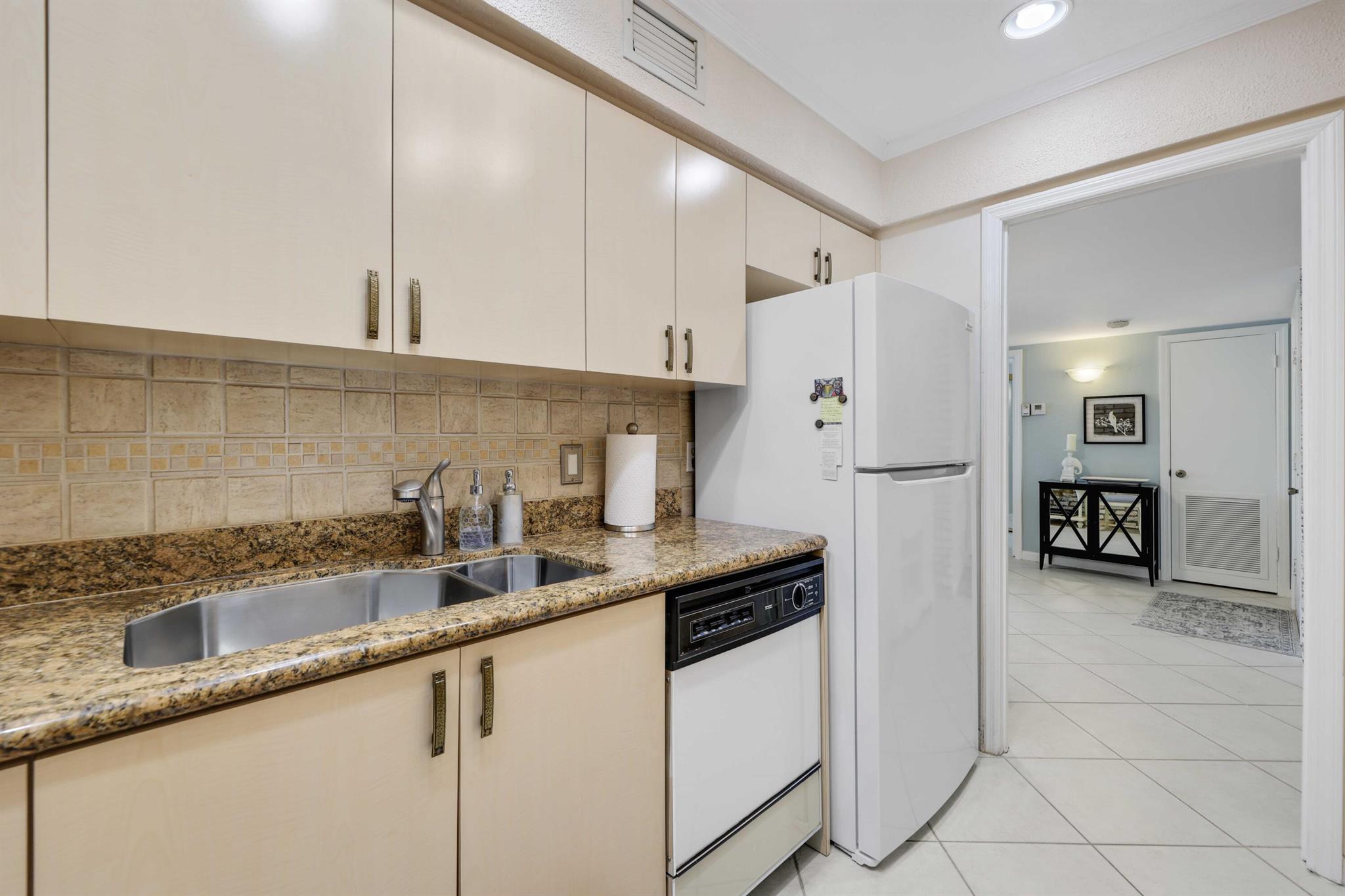 LONGWOOD CONDO - Residential