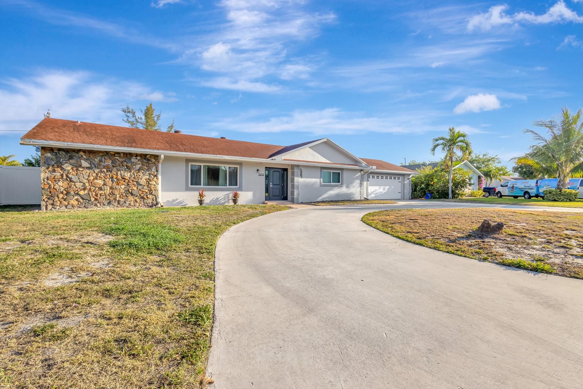 3059 Emerald Ln