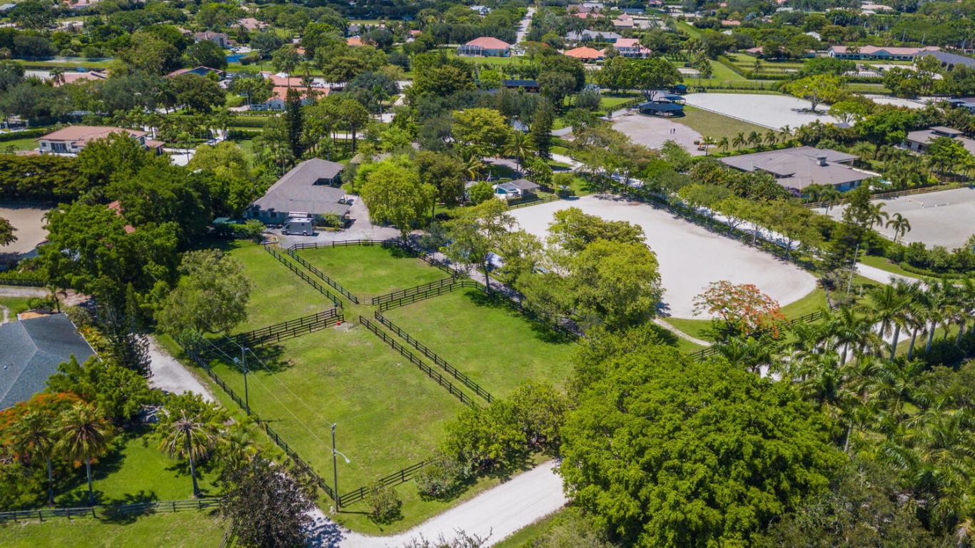 Saddle Trail Park of Wellington - Land