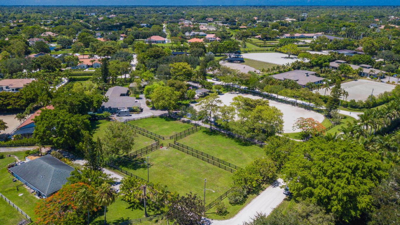 Saddle Trail Park of Wellington - Land