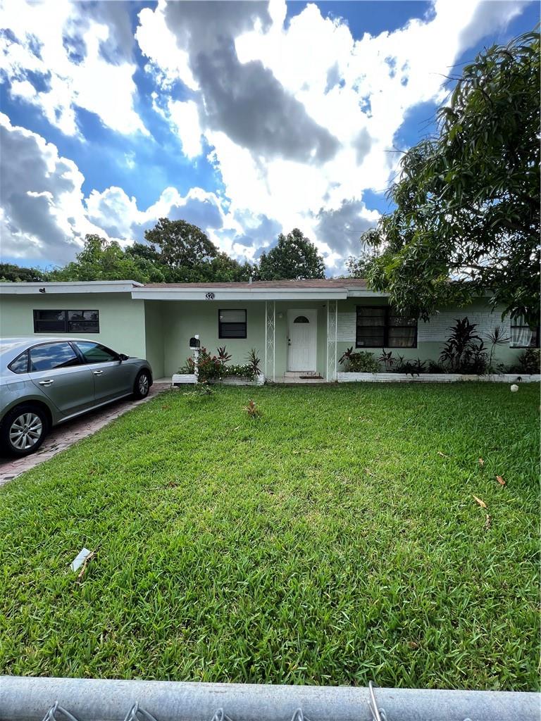 Melrose Manor 40-32 B - Residential