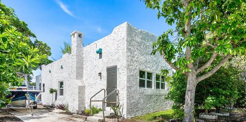 719 Briggs Street West Palm Beach FL 33405