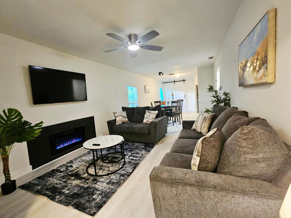 Photo of 719 Briggs Street, West Palm Beach, FL 33405 (MLS # R11137695)