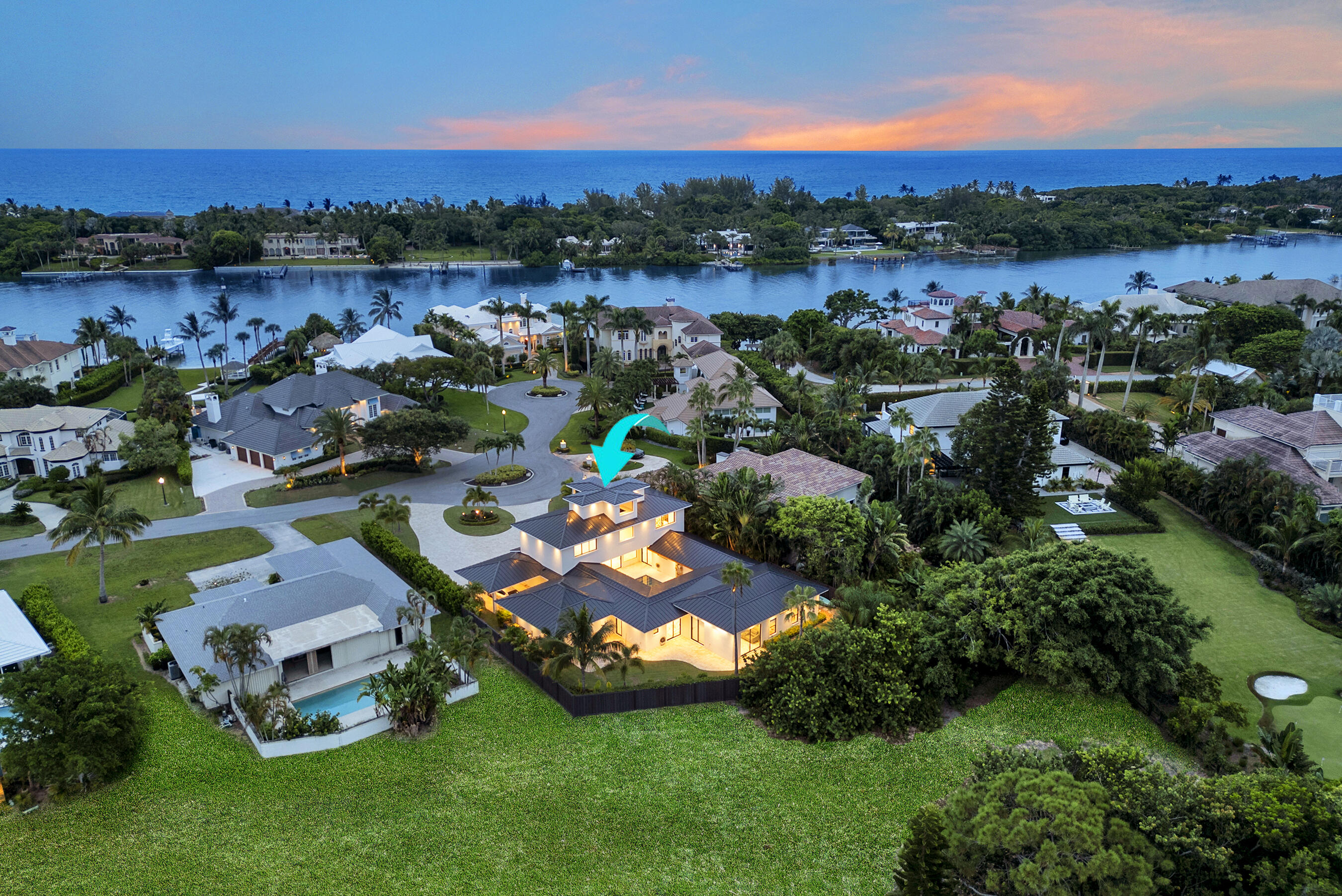 ROLLING HILLS - Residential