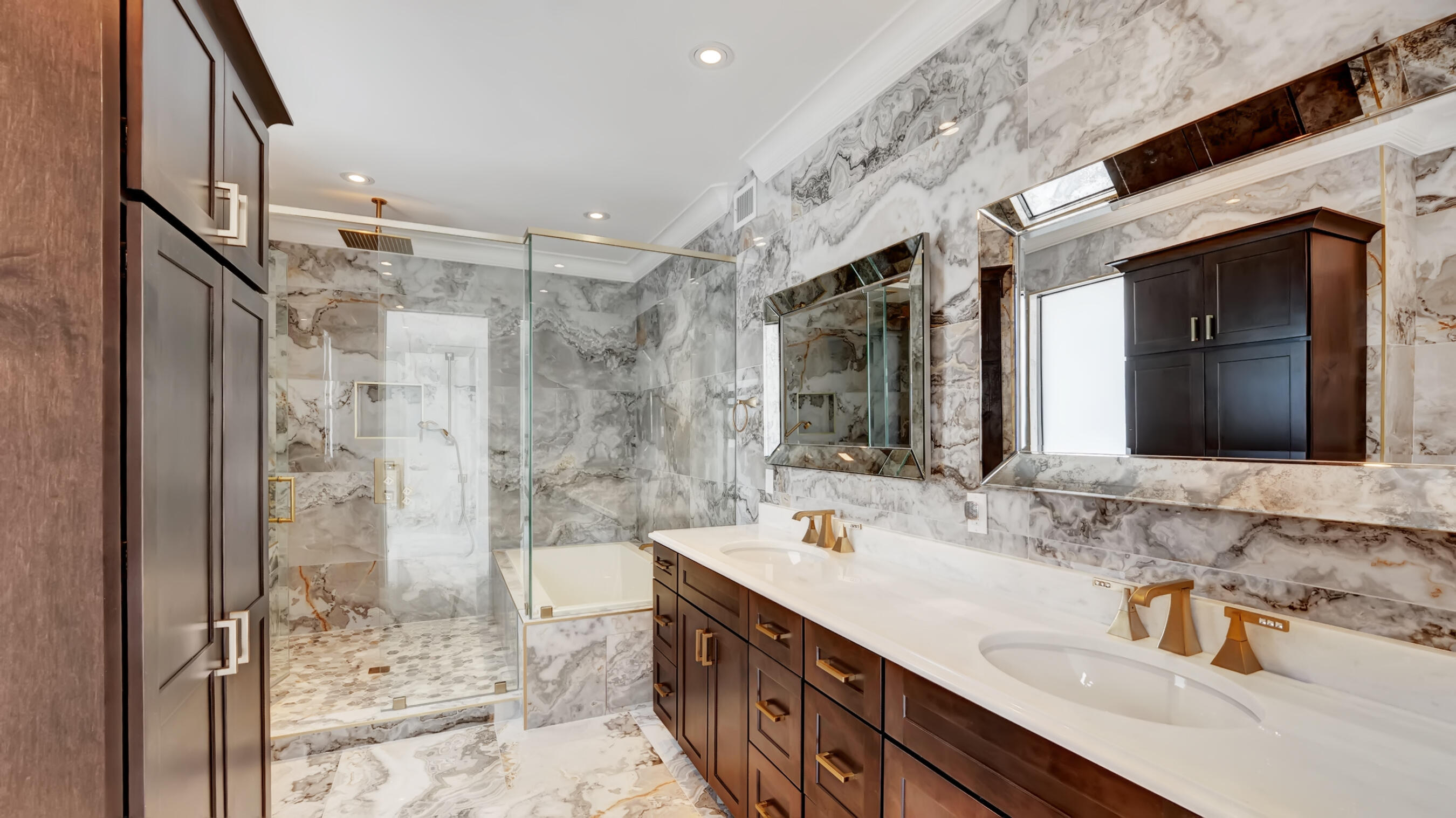 ROLLING HILLS - Residential