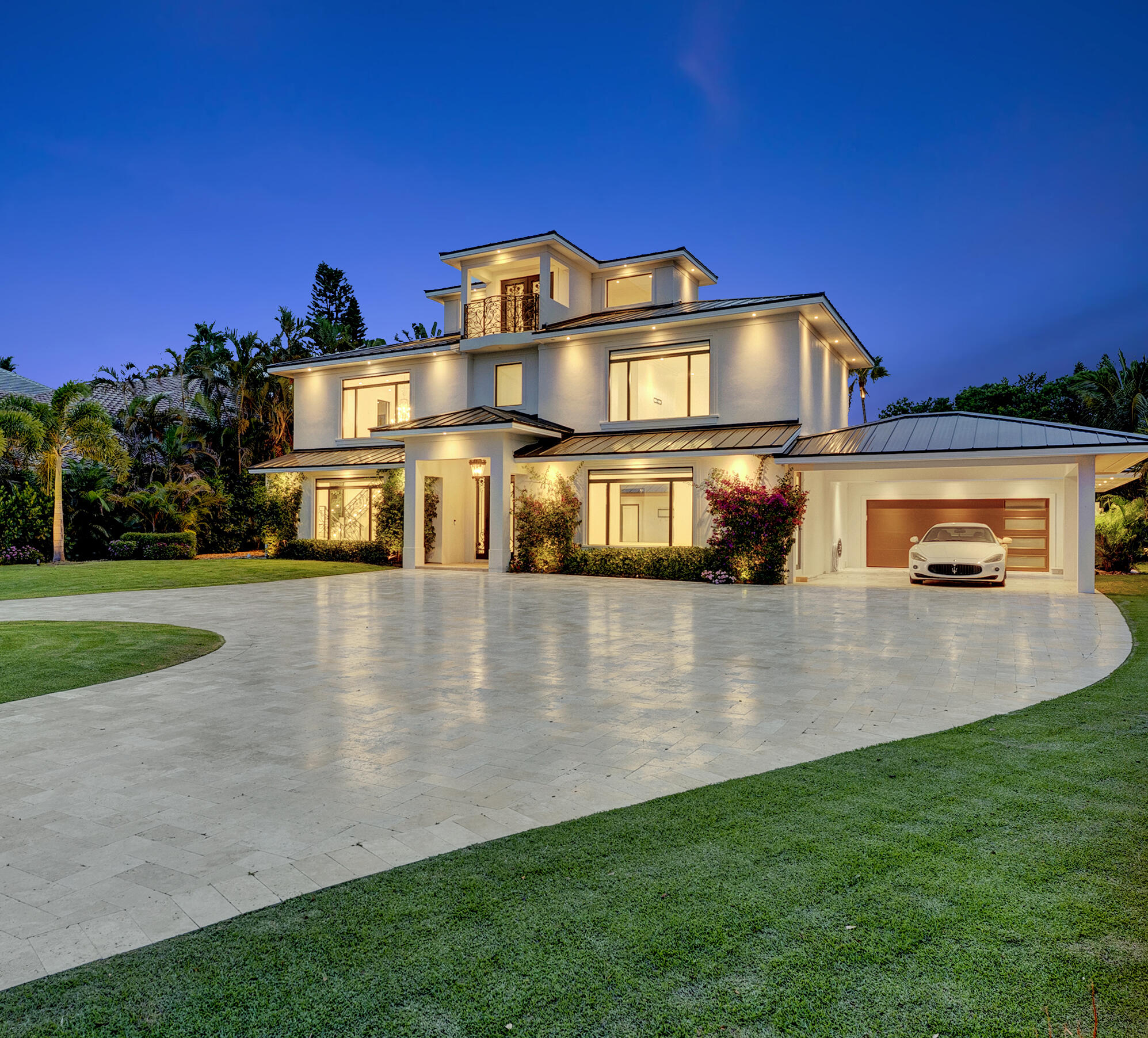 ROLLING HILLS - Residential