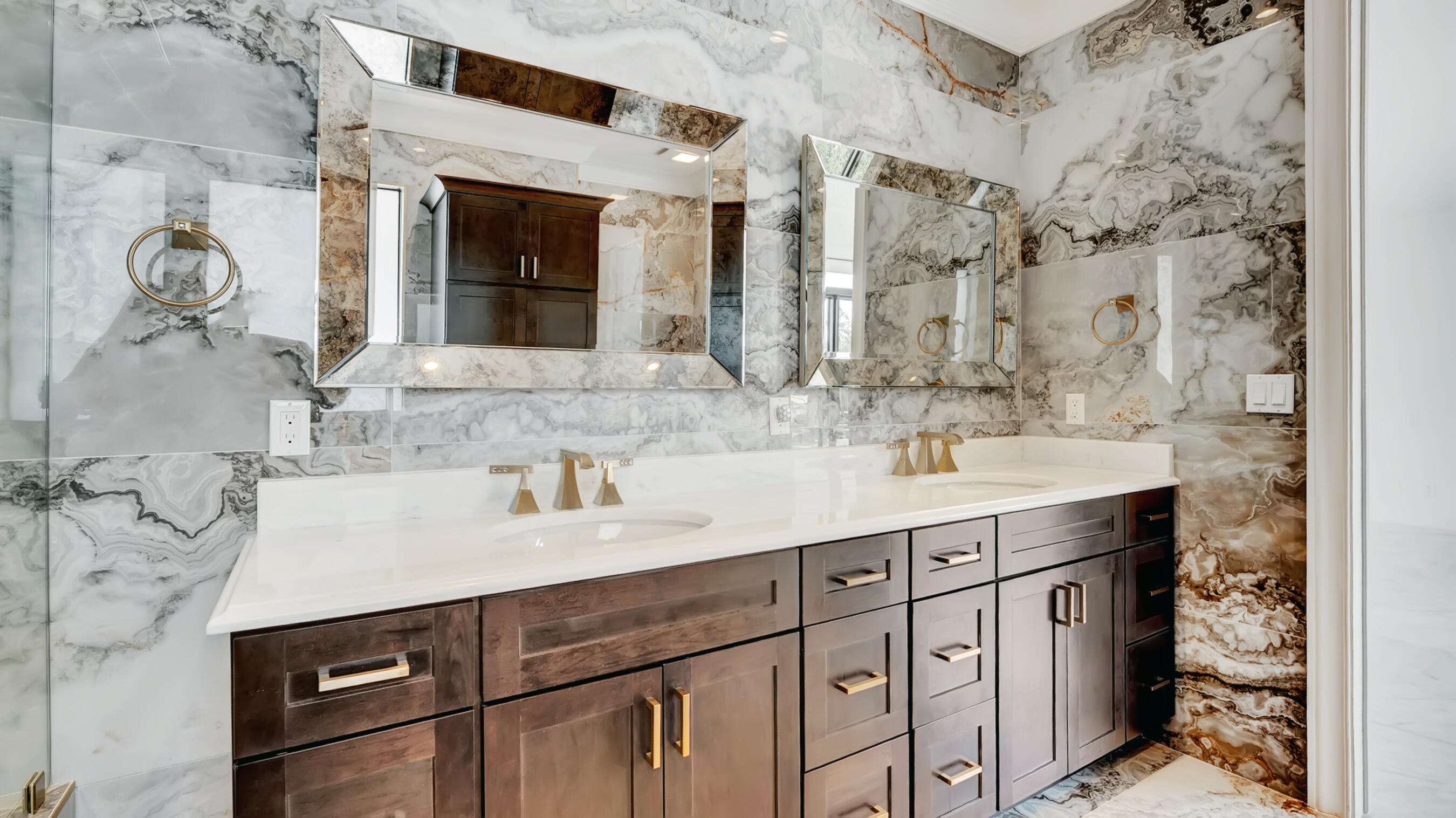 ROLLING HILLS - Residential