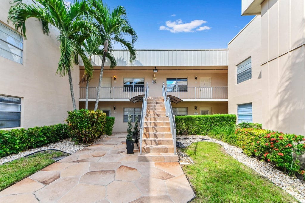 Photo of 322 Normandy Lane, Delray Beach, FL 33484 (MLS # B26082158)