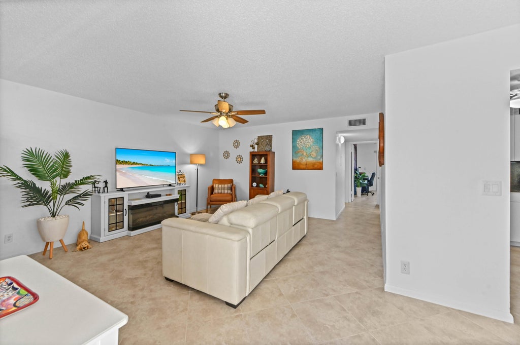 Photo of 322 Normandy Lane, Delray Beach, FL 33484 (MLS # B26082158)