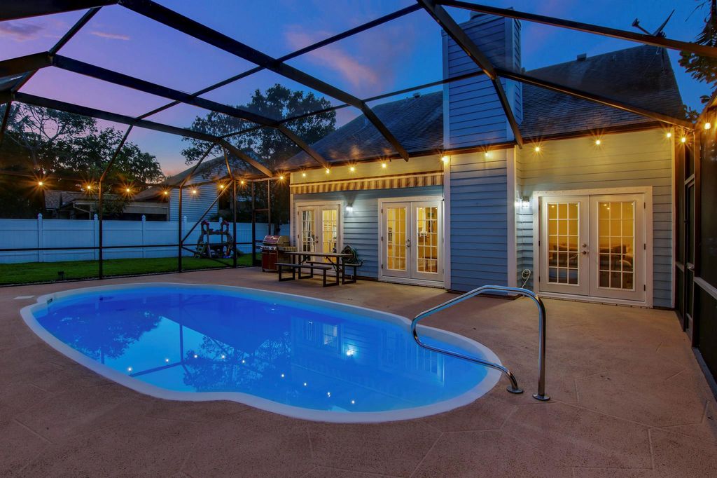 Photo of 18245 Jupiter Landings Drive, Jupiter, FL 33458 (MLS # R10956647)