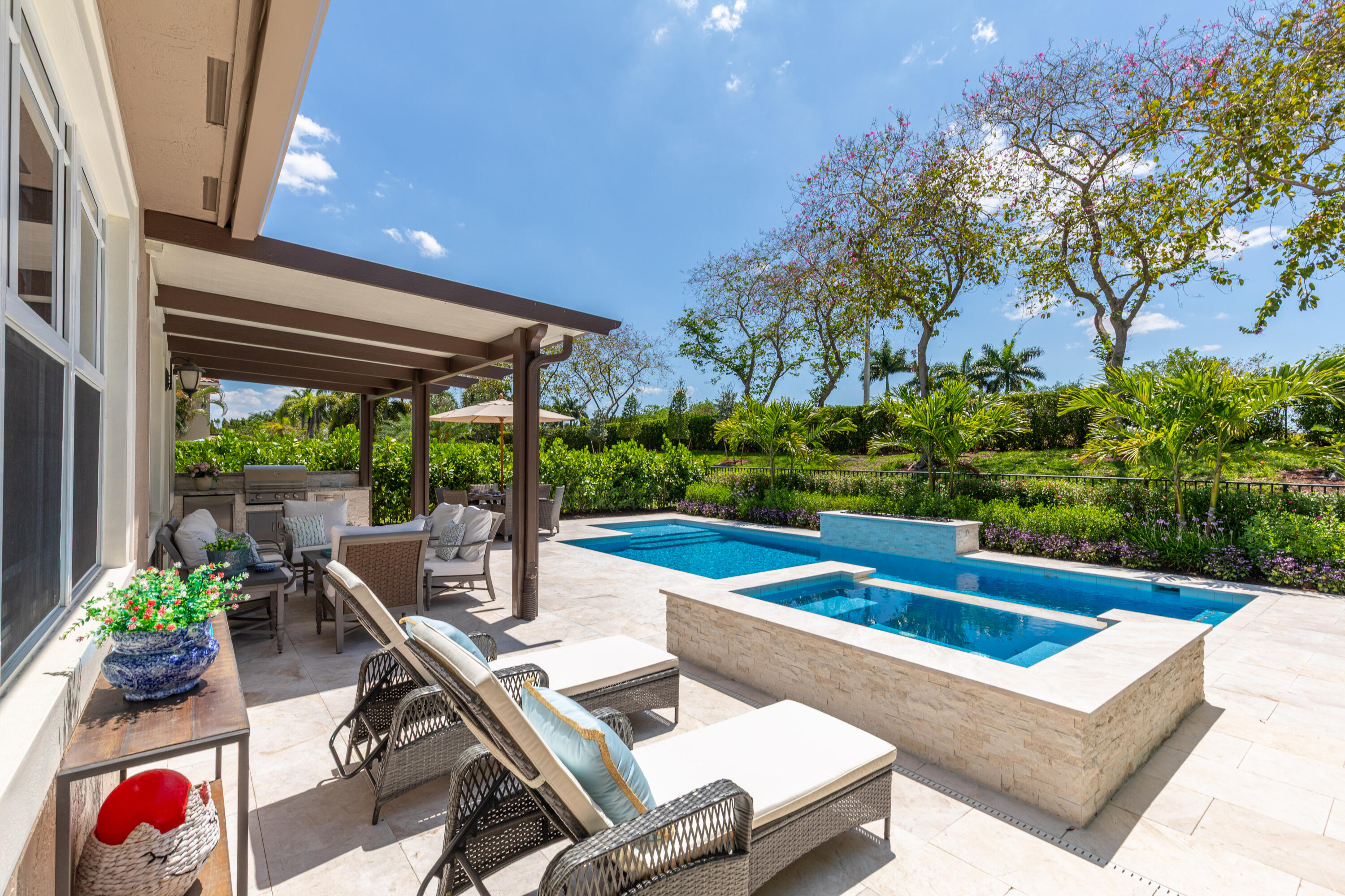 MiraLago - Residential