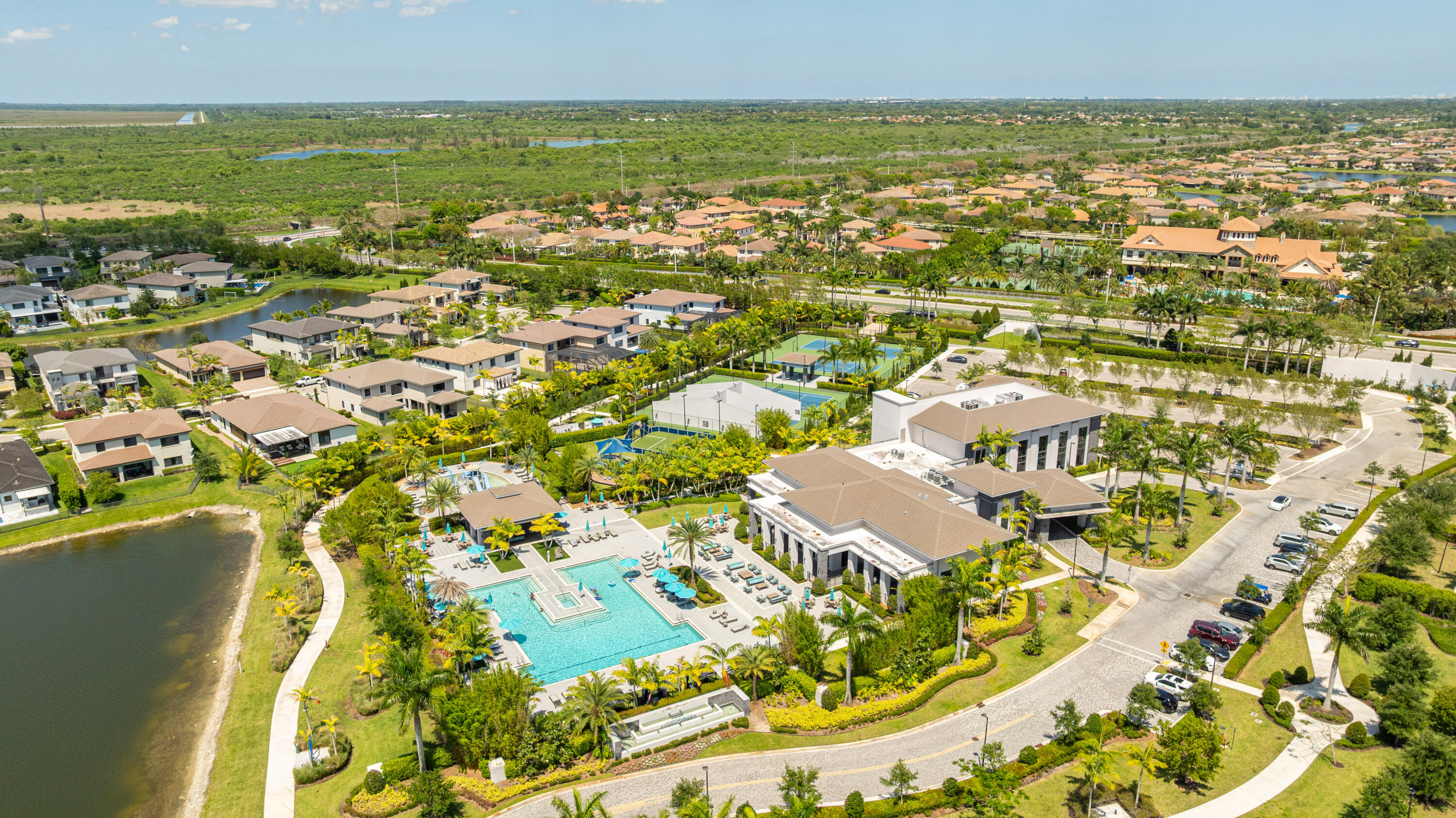 MiraLago - Residential