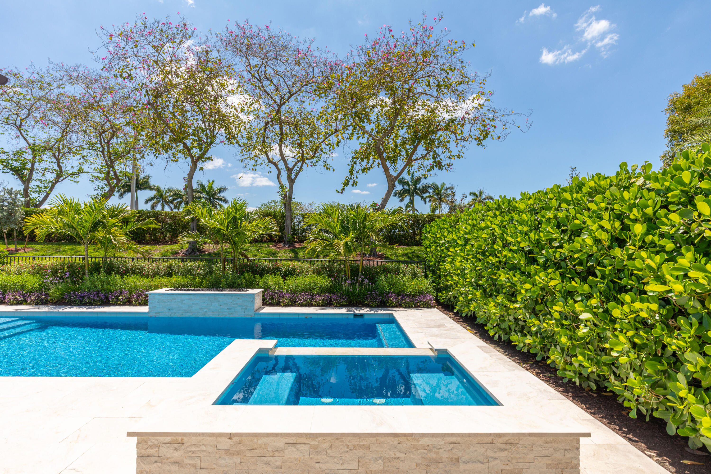 MiraLago - Residential