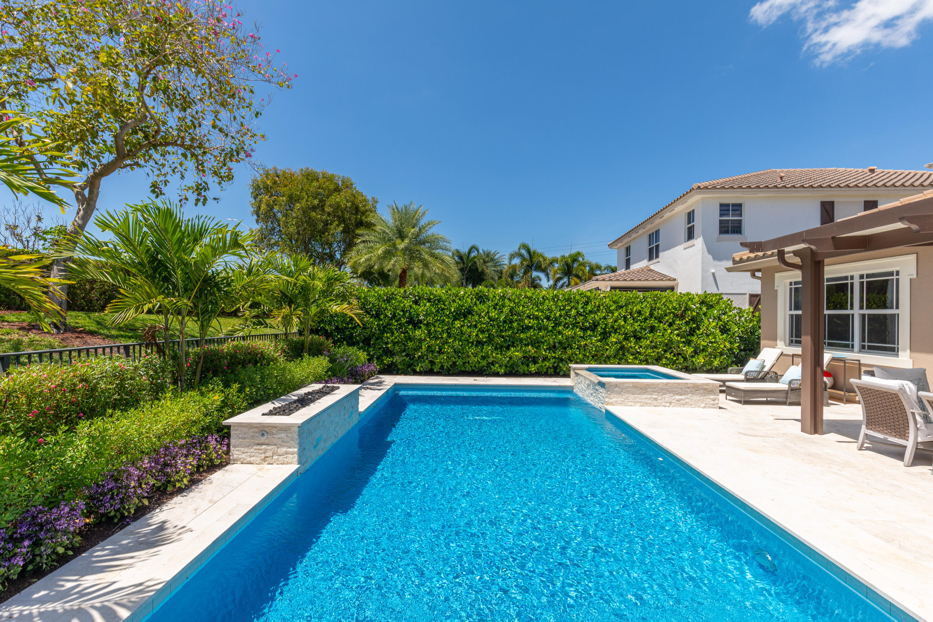 MiraLago - Residential