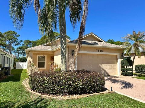 Photo of 7928 SE Sugar Pines Way, Hobe Sound, FL 33455 (MLS # B26007651)