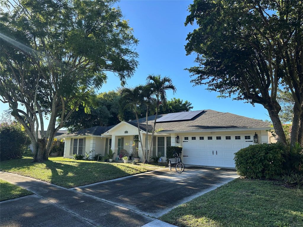 Photo of 12775 Newton Place, Wellington, FL 33414 (MLS # F10534983)