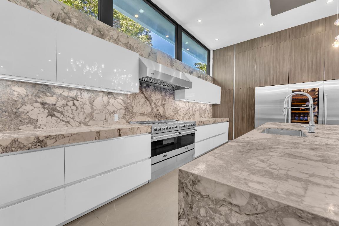 BEACH WAY HEIGHTS UNIT - Residential