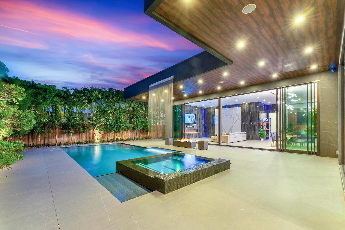 BEACH WAY HEIGHTS UNIT - Residential