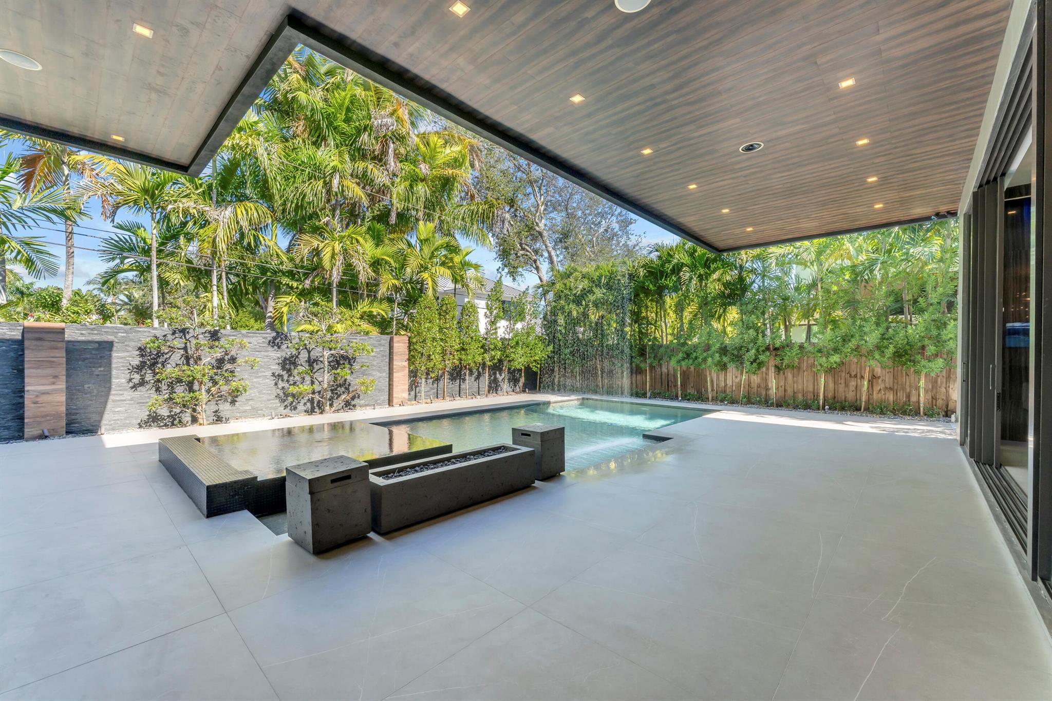 BEACH WAY HEIGHTS UNIT - Residential