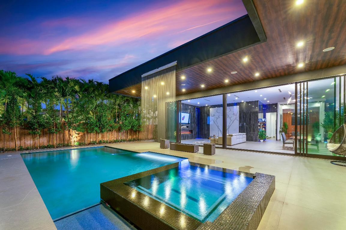 BEACH WAY HEIGHTS UNIT - Residential