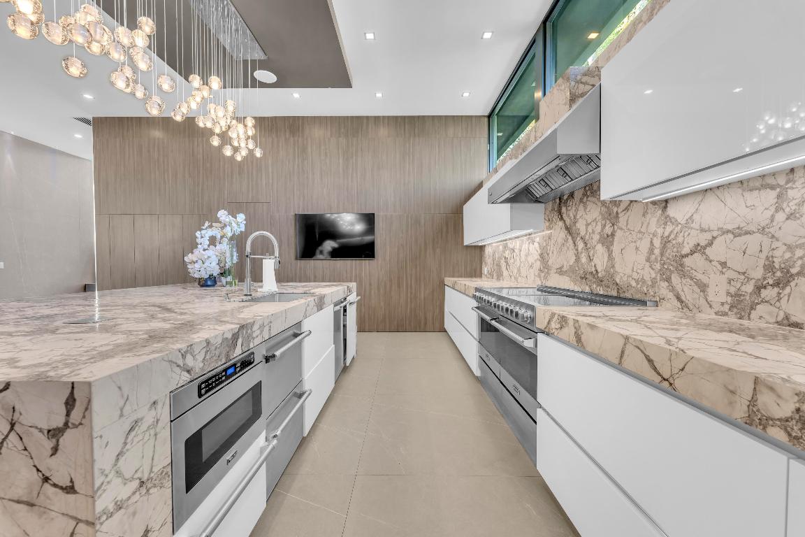 BEACH WAY HEIGHTS UNIT - Residential