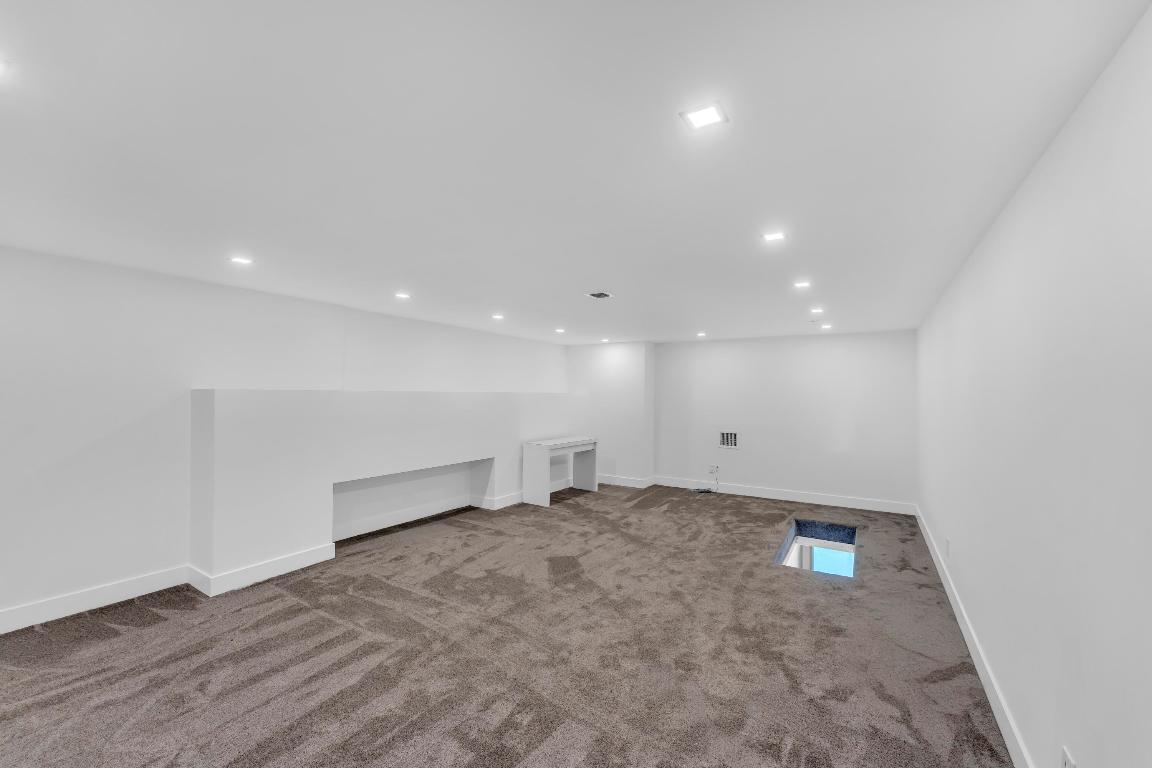 BEACH WAY HEIGHTS UNIT - Residential