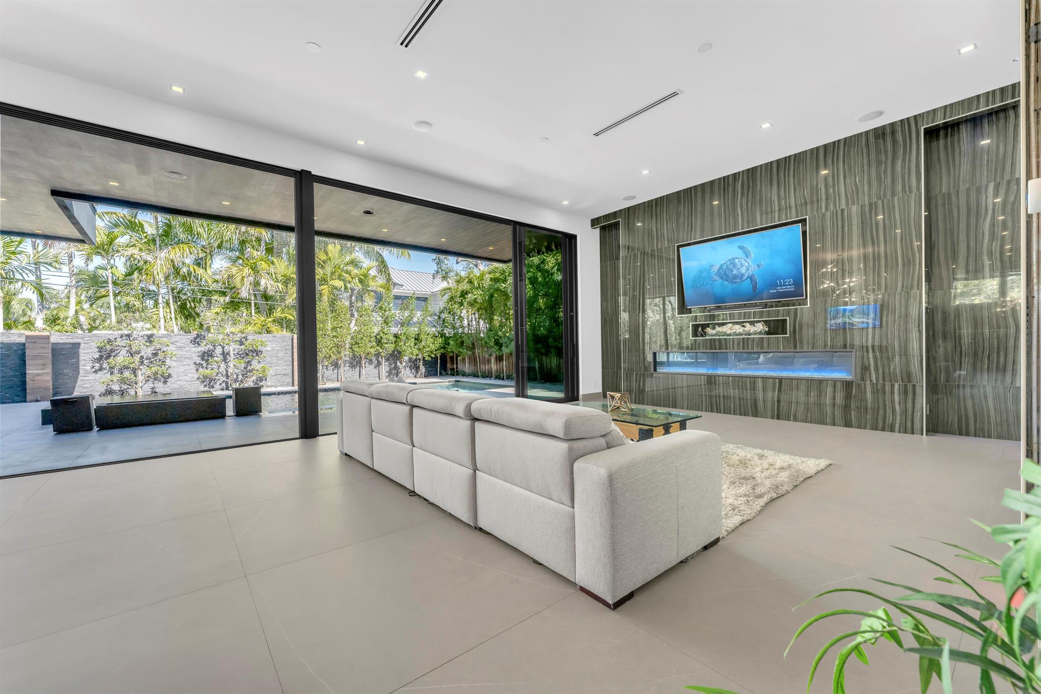 BEACH WAY HEIGHTS UNIT - Residential