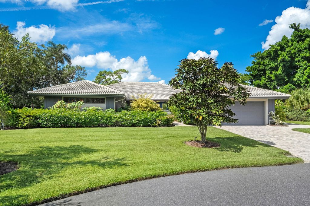 Photo of 1423 SW Troon Circle, Palm City, FL 34990 (MLS # R11127043)