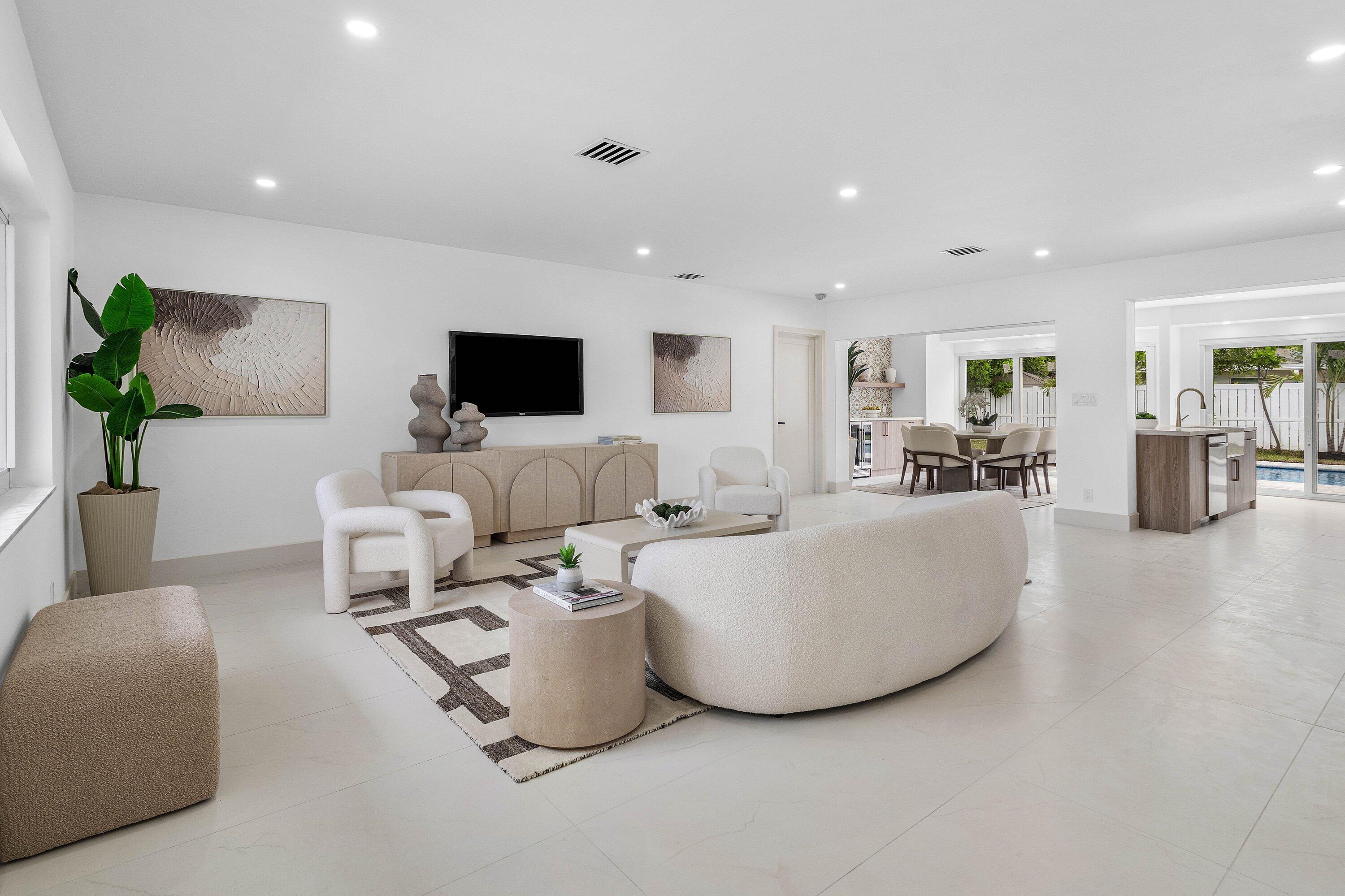921 SW 11TH Terrace