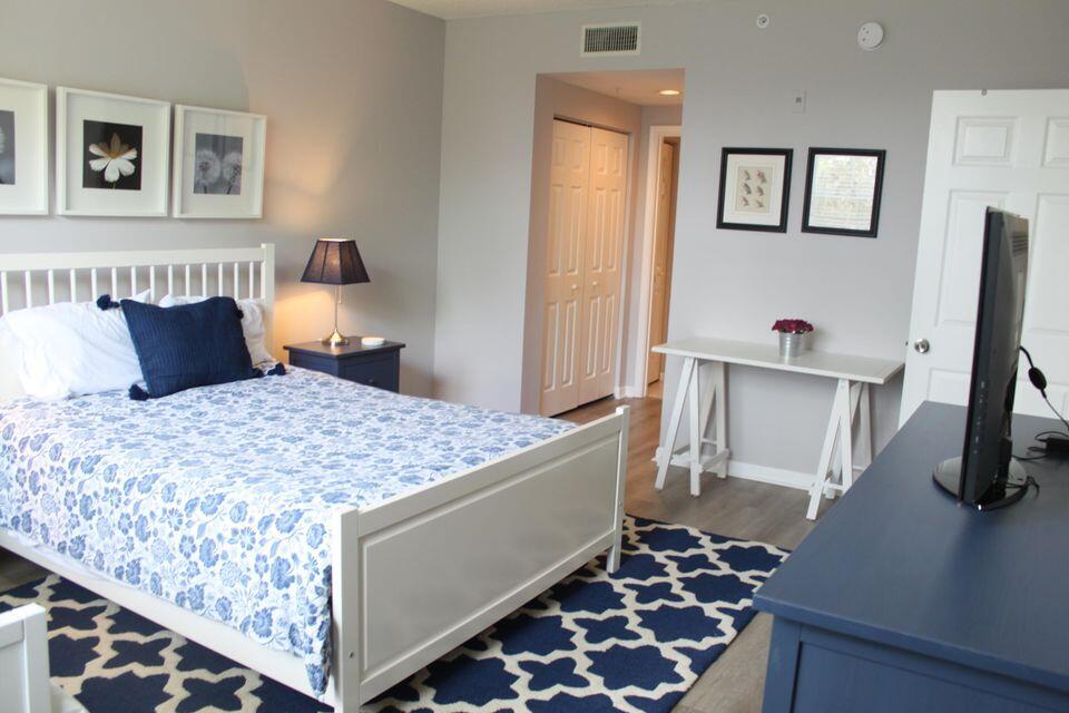 ST ANDREWS AT POLO CLUB CONDO - Residential Lease