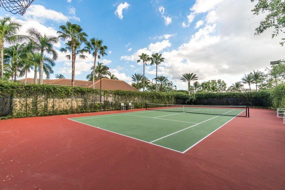 ST ANDREWS AT POLO CLUB CONDO - Residential Lease