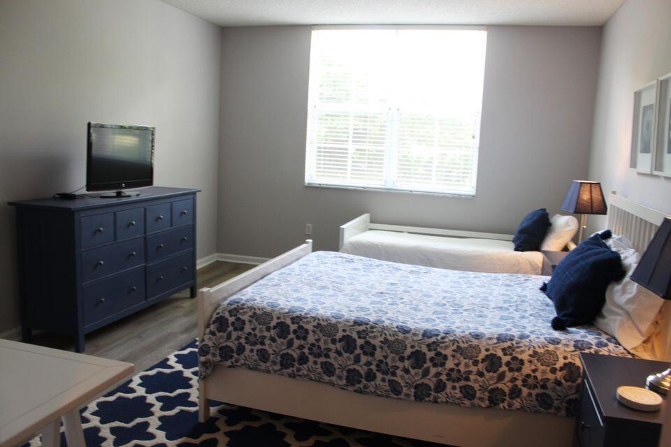 ST ANDREWS AT POLO CLUB CONDO - Residential Lease