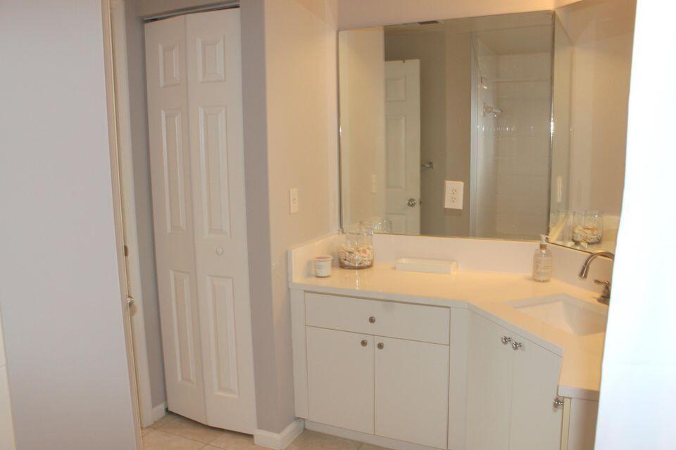 ST ANDREWS AT POLO CLUB CONDO - Residential Lease