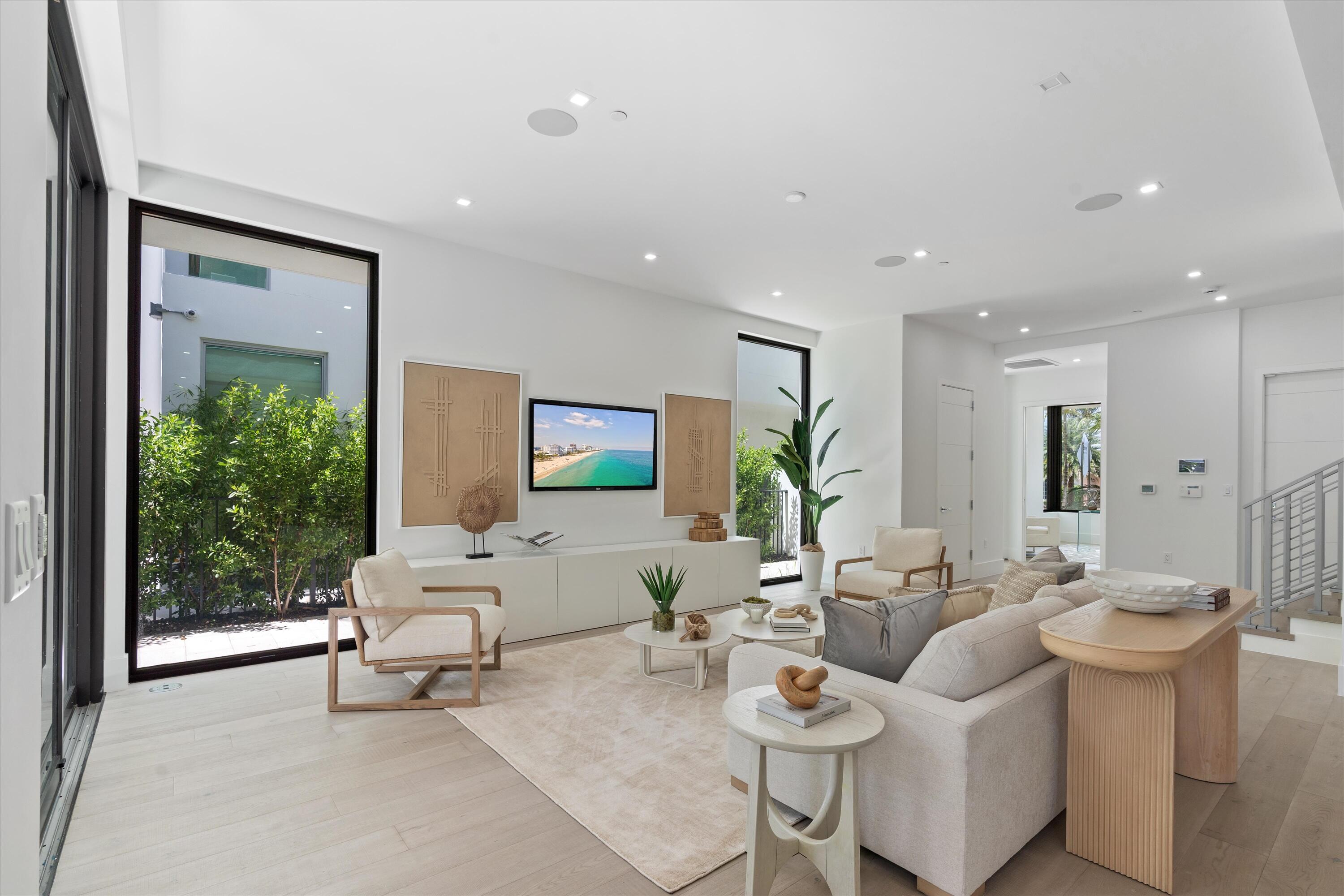 ESTATES AT OCEAN DELRAY - Residential