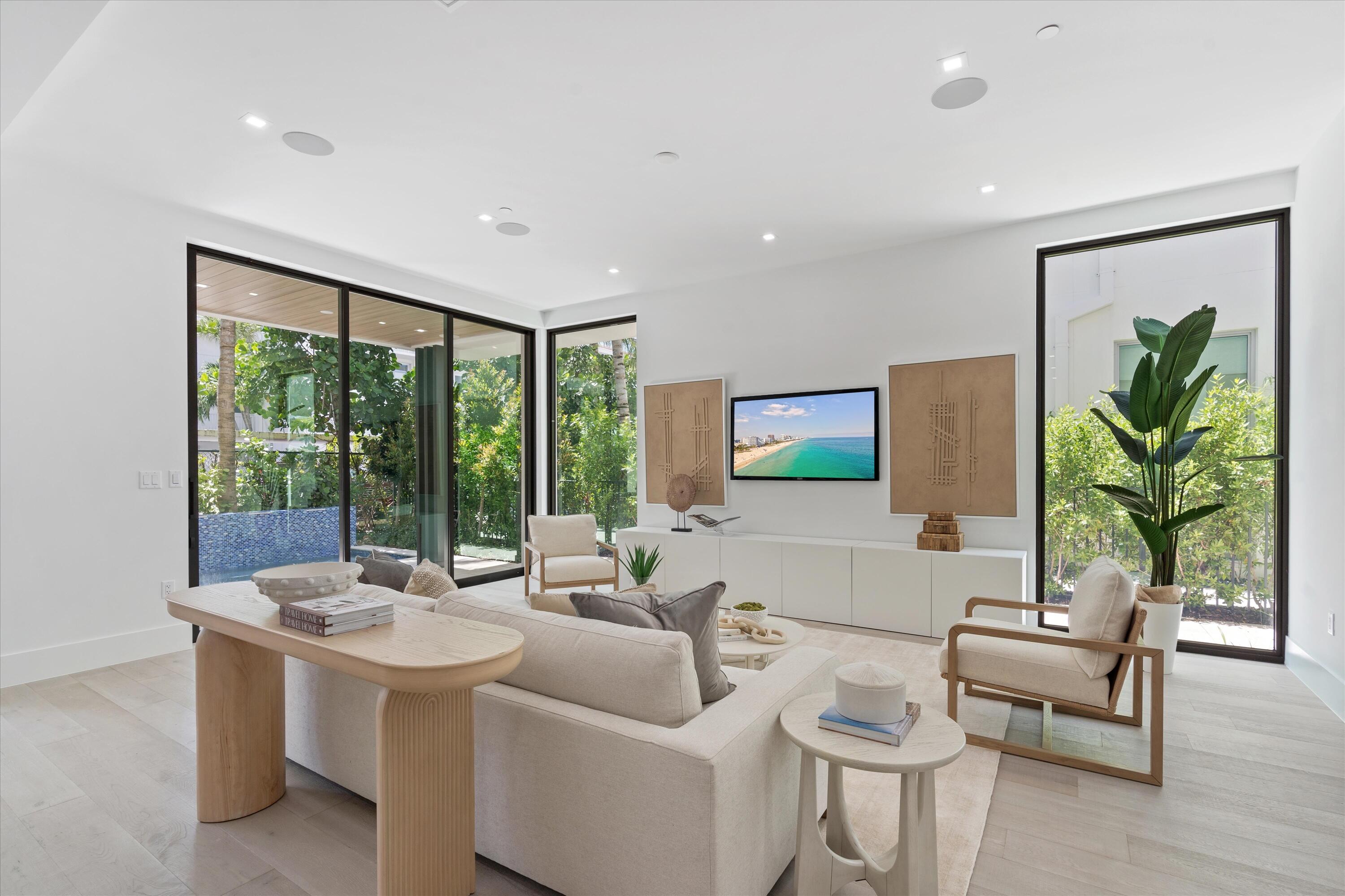 ESTATES AT OCEAN DELRAY - Residential