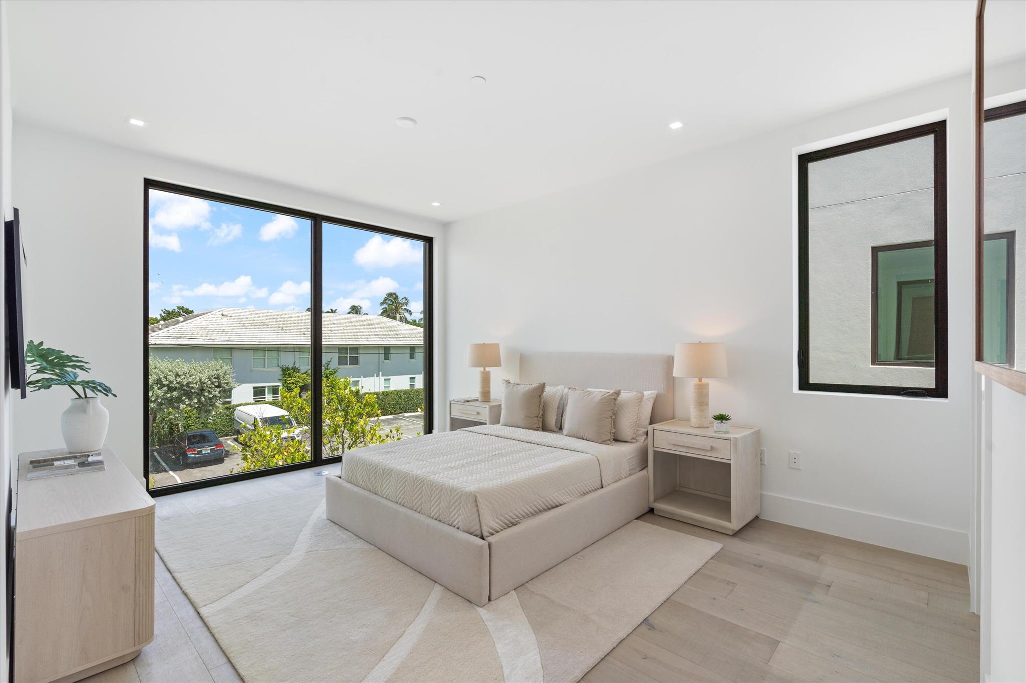 ESTATES AT OCEAN DELRAY - Residential