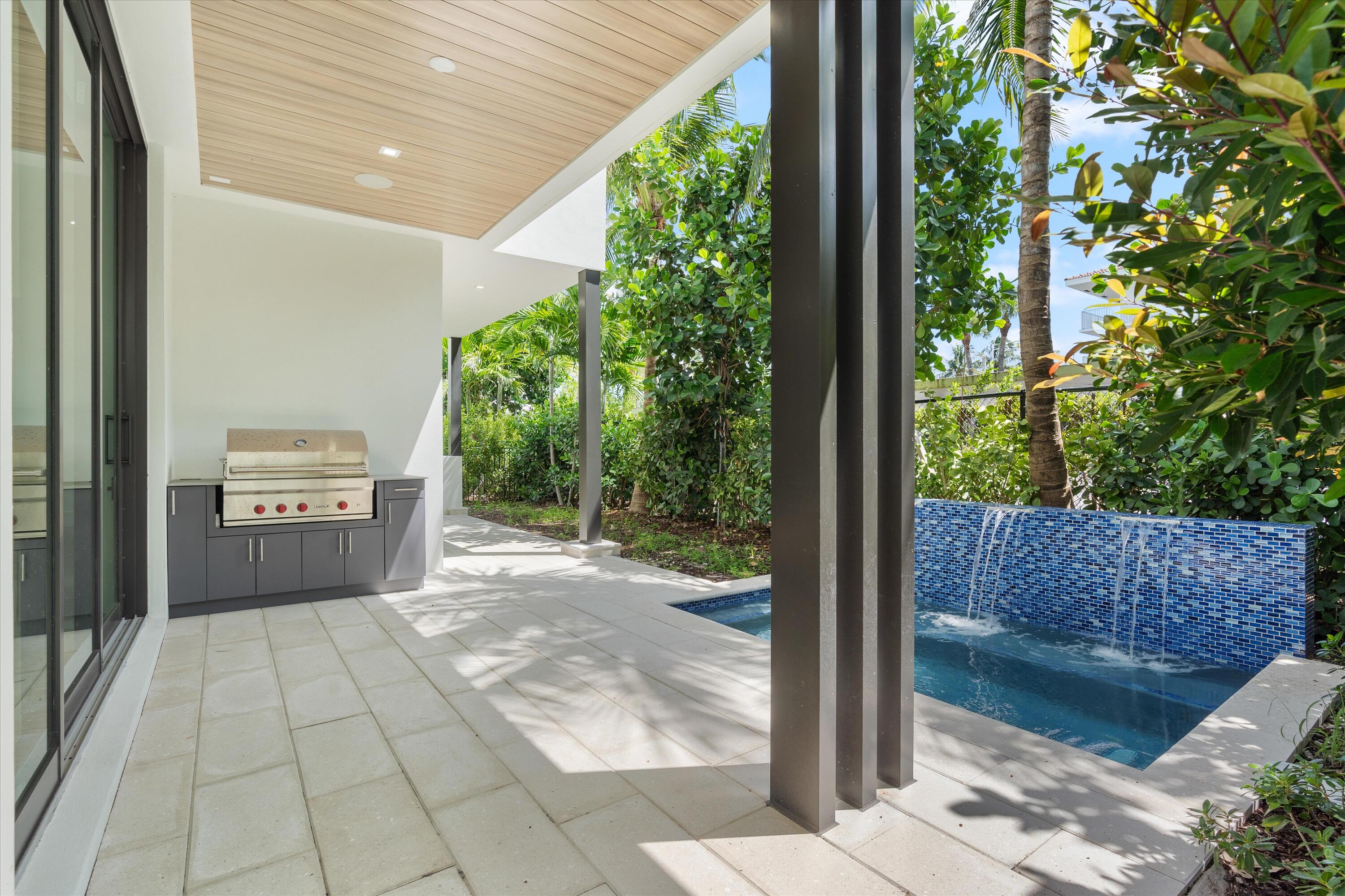 ESTATES AT OCEAN DELRAY - Residential