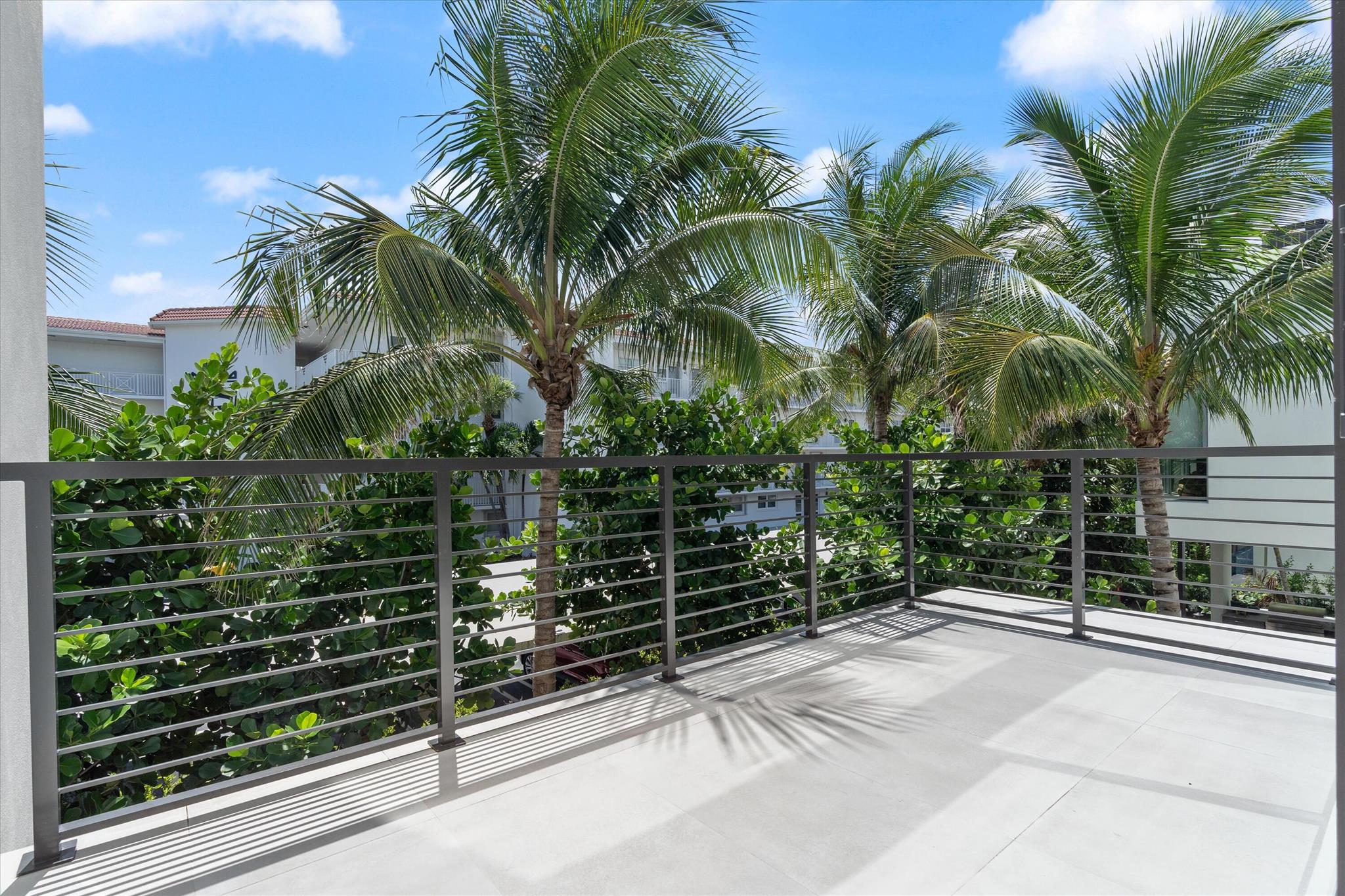 ESTATES AT OCEAN DELRAY - Residential