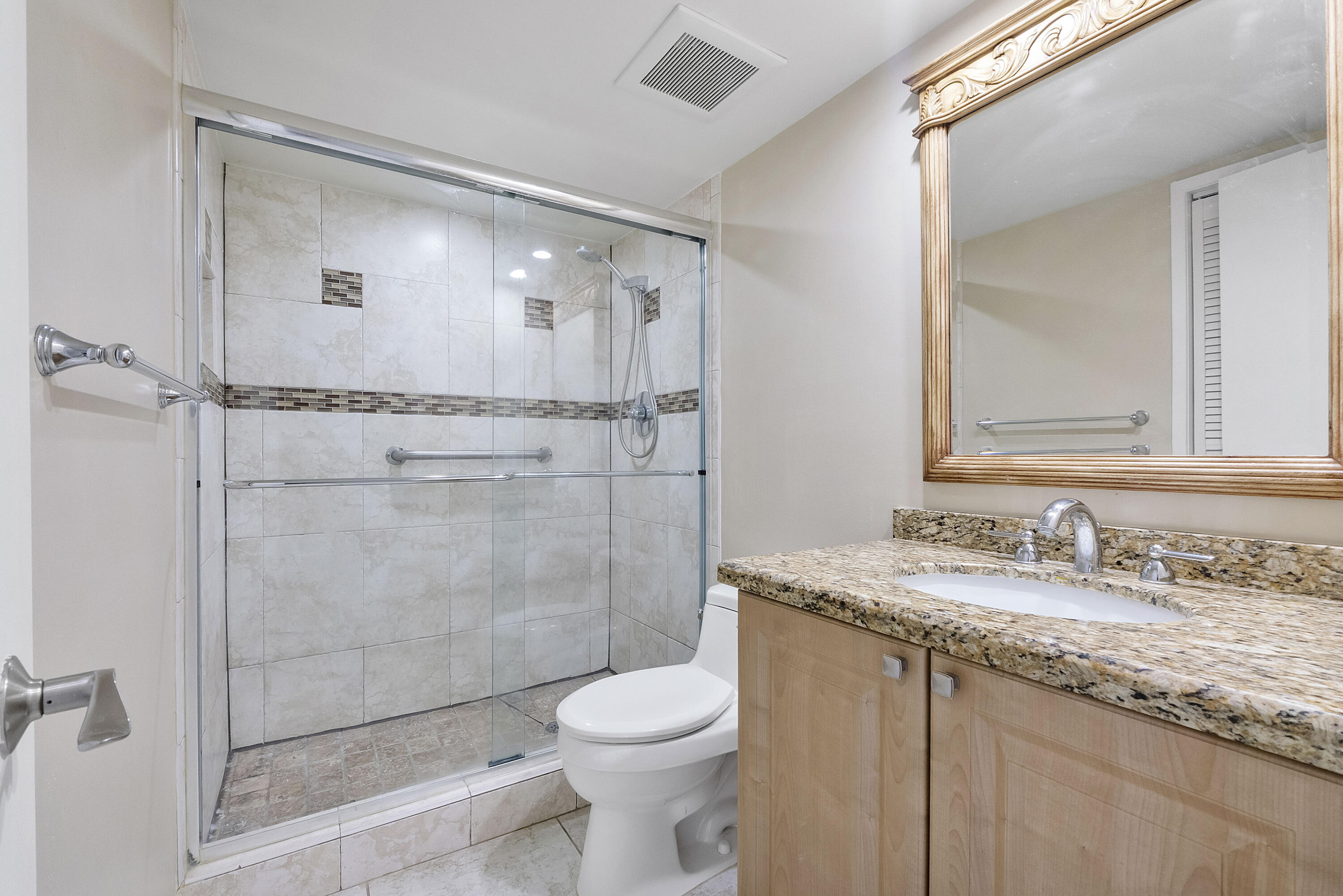 NO 76 PALM-AIRE COUNTRY CLUB - Residential Lease