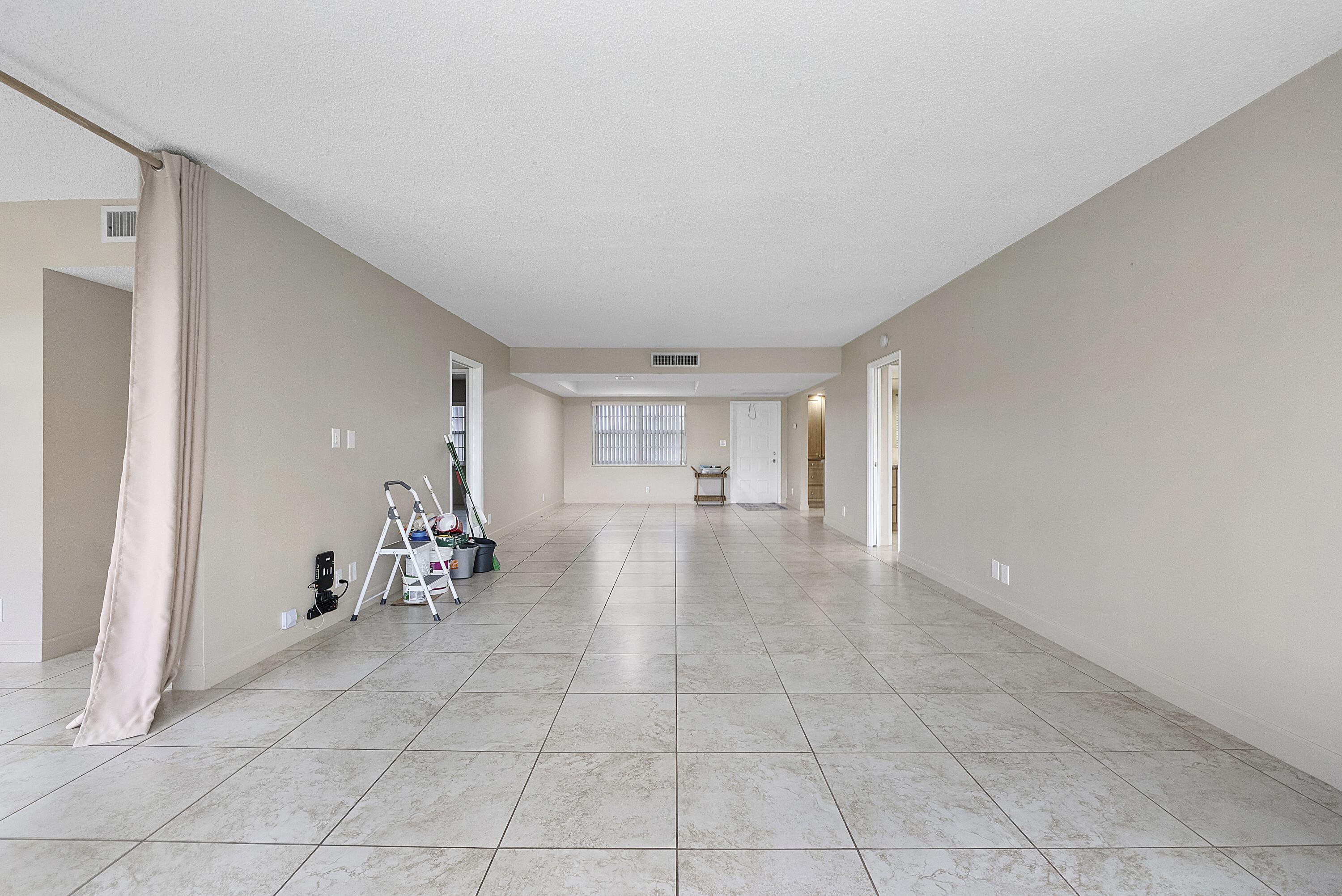 NO 76 PALM-AIRE COUNTRY CLUB - Residential Lease