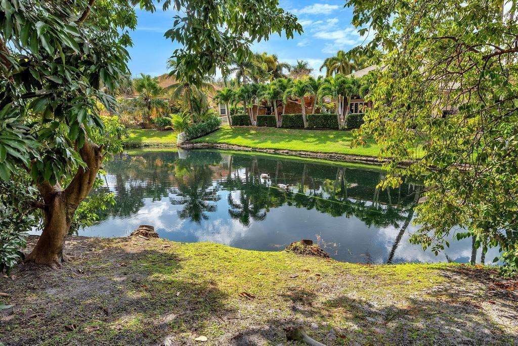 Isla Del Sol 85-32 B - Residential