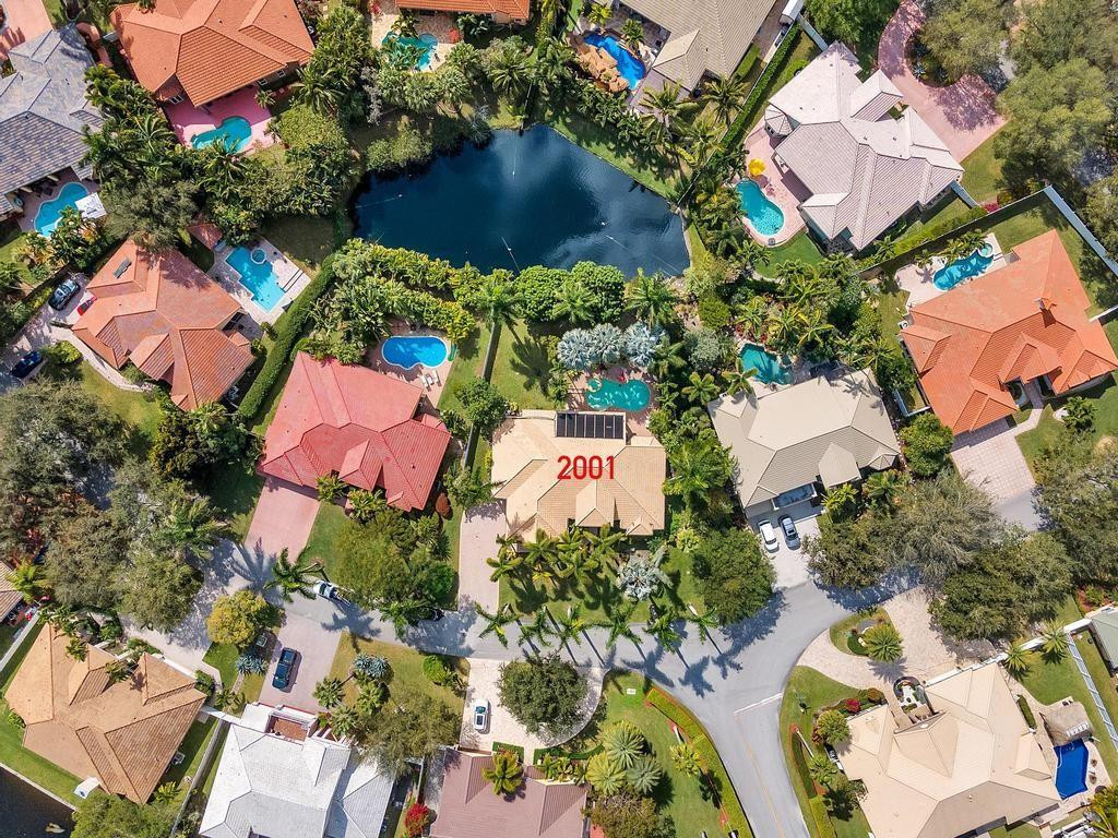 Isla Del Sol 85-32 B - Residential
