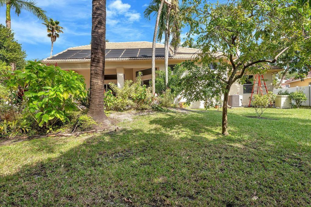 Isla Del Sol 85-32 B - Residential