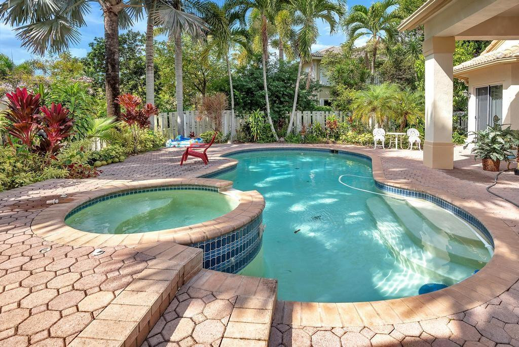 Isla Del Sol 85-32 B - Residential