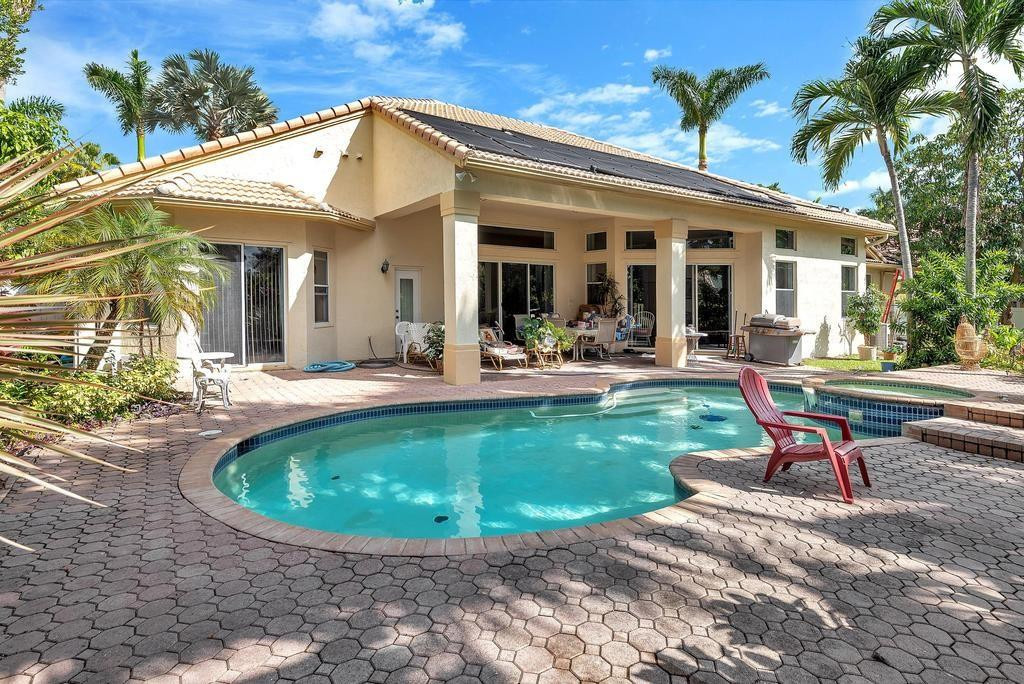 Isla Del Sol 85-32 B - Residential