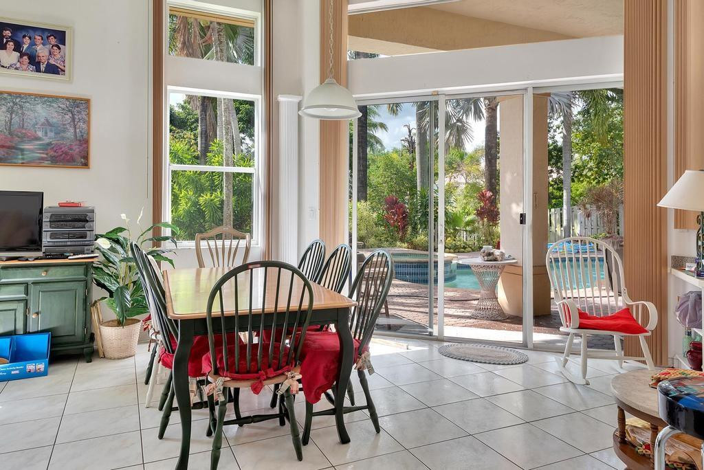 Isla Del Sol 85-32 B - Residential