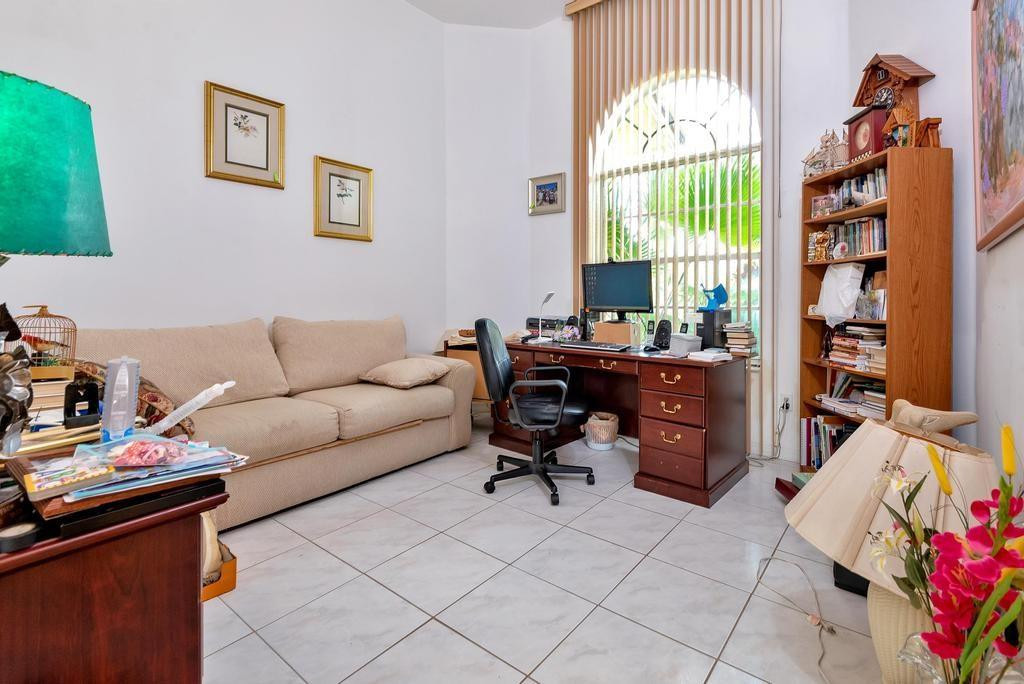 Isla Del Sol 85-32 B - Residential
