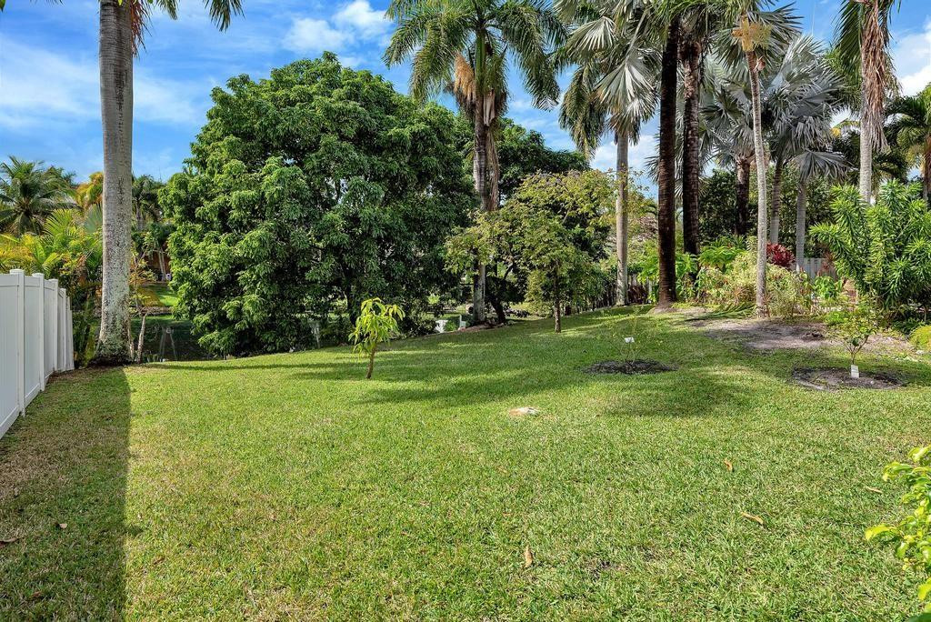 Isla Del Sol 85-32 B - Residential
