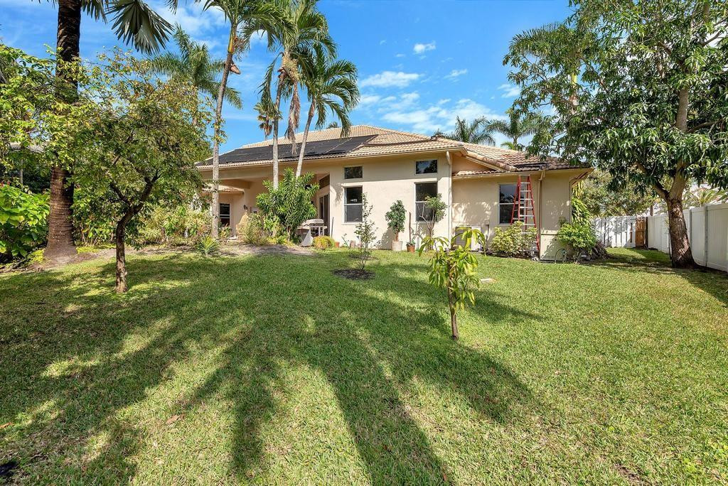 Isla Del Sol 85-32 B - Residential